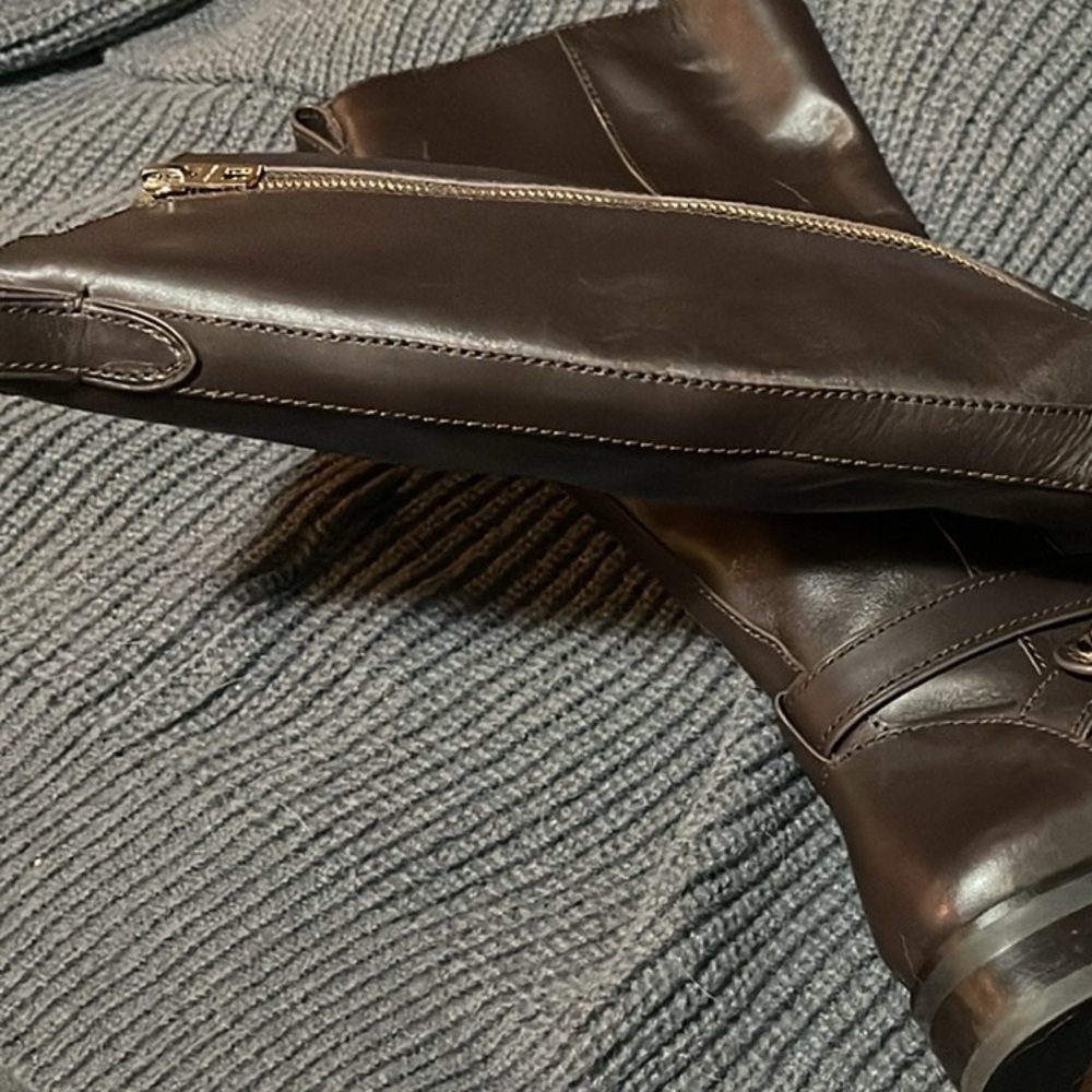 Coach Brown Leather Tall Boots. 💋FINAL SALE PRICE💋 - Picture 3 of 7